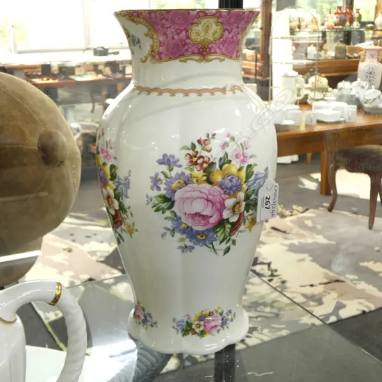 R/A CHINA VASE H300MM LADY CARLYLE PAT