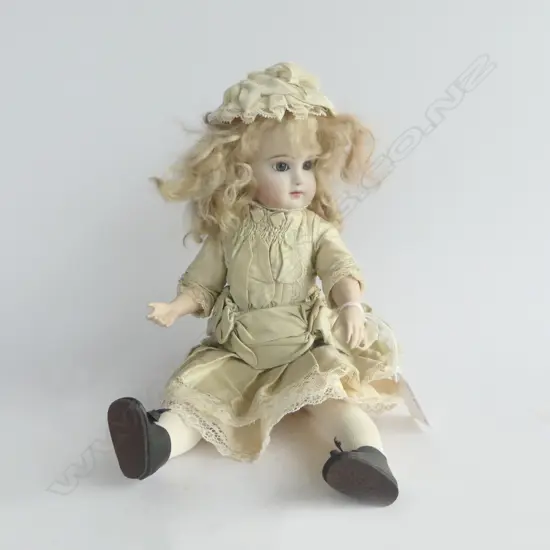 VINTAGE CHINA DOLL made in DUNEDIN, H.280mm