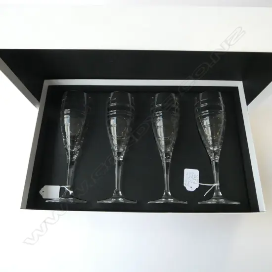 BOXED 4 CHAMPAGNE FLUTES H220MM