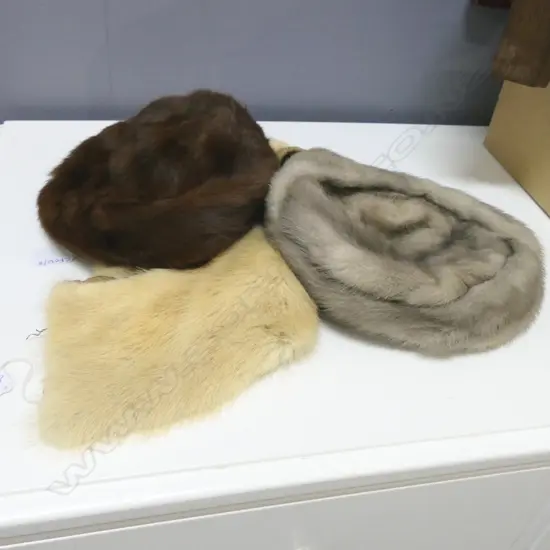 2 FUR HATS + A COLLAR