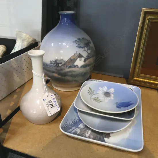 6 PCES ROYAL COPENHAGEN; 4 DISHES + 2 VASES H.165mm