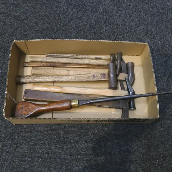  7 VINTAGE TACK HAMMERS & LONG HANDLED SCREW DRIVER