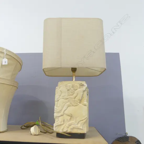 VINTAGE CHALK WARE LAMP w GREEK CLASSICAL HORSES, H.320mm (base) 560mm (w shade)