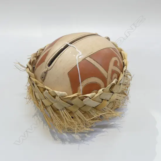 NZ STUDIO POTTERY MAORI DESIGN SLIT VASE SMALL CHIP IN FLAX BASKET SIGNED DULCIE DRAPER L200MM