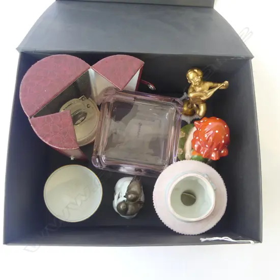 SMALL BOX MINITURE CRYSTAL CLOCK LIDDED GLASS BOX 5 COLLECTABLE CHINA PCS