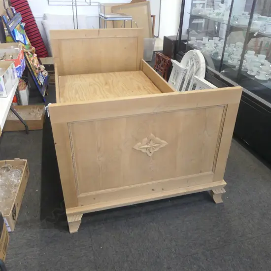 PINE SINGLE BEDFRAME