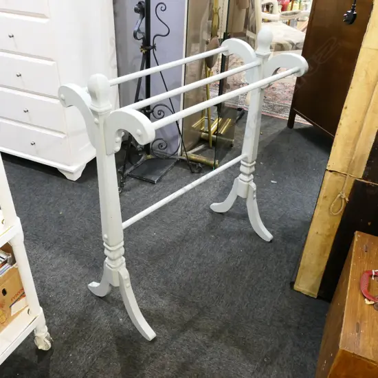 GREY PAINTED WOODEN TOWEL RAIL W.820mm