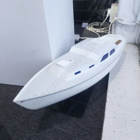 BOAT MODEL minor losses L.730mm