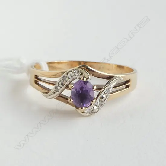 9ct AMETHYST & DIAMOND RING, 2.8gm, size U