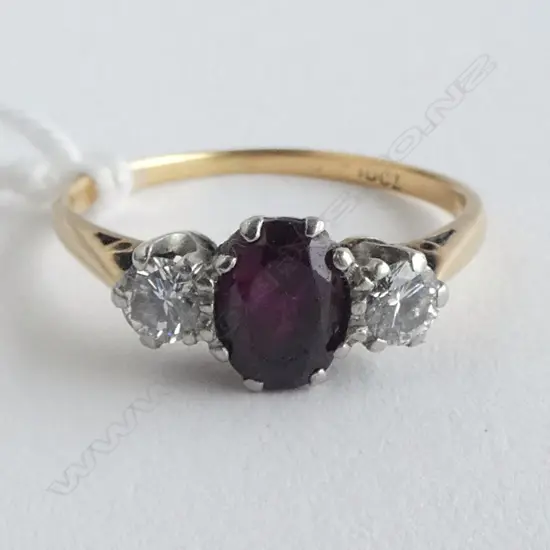 ESTATE 18ct YELLOW GOLD 3 STONE RUBY & DIAMOND RING 3gms SIZE Q