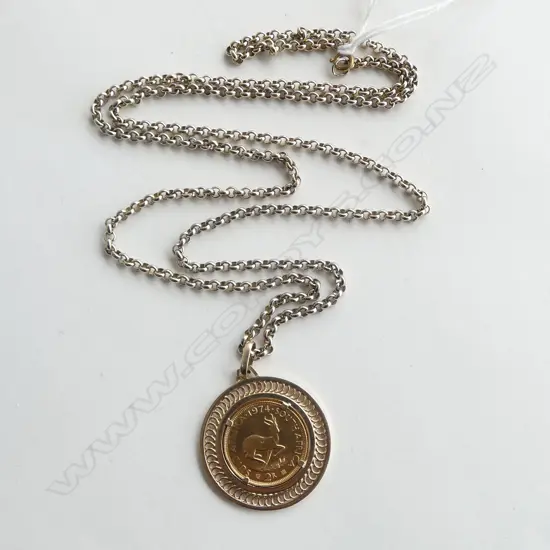 1974 SOUTH AFRICA 2 RAND GOLD COIN IN MOUNT 13GMS