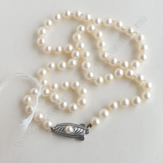 Vintage cultured pearl necklace silver clasp L.420mm individually knotted