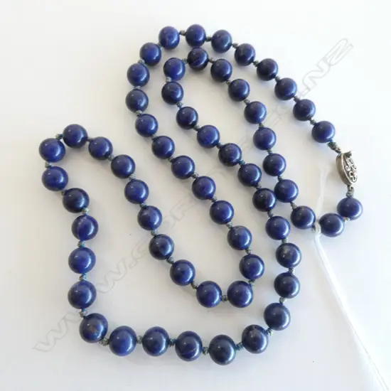 LAPIS BEAD NECKLACE w. SILVER GILT CLASP L.700mm