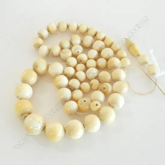 VINTAGE IVORY BEAD NECKLACE L.590mm NEEDS RE-THREADING