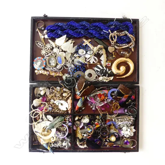 ASST. COSTUME JEWELLERY