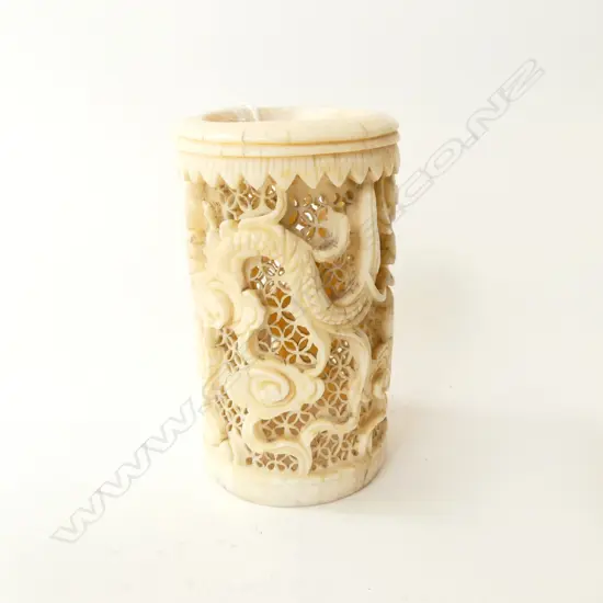 CARVED CHINESE DICE SHAKER? WITH RETICULATED SURROUND AND DRAGON H.80mm