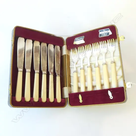 CASED 'LANARKSHIRE BY VINERS' SHEFFIELD IVORINE 'BONE' HANDELED 6 SET OF KNIVES & FORKS