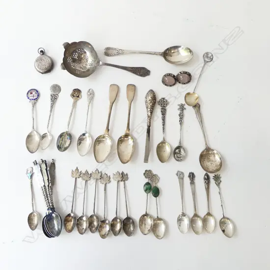ASST. CUTLERY, MOSTLY SILVER TEASPOONS ETC 463grms total