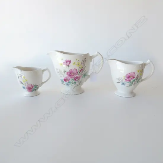 SET TITIAN STUDIO GRADUATING JUGS, 140/120/90mm