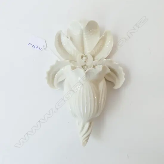 UNUSUAL ROYAL WORCESTER PORCELAIN WALL FONT, RD NUMBER FOR 1866, MINOR FRIT TO BASE. H.220mm