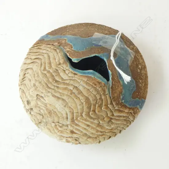 DORIS DUTCH STUDIO POTTERY VASE 115mm dia