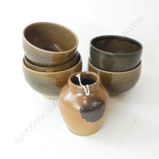 5 STUDIO POTTERY BOWLS + VASE H.100mm