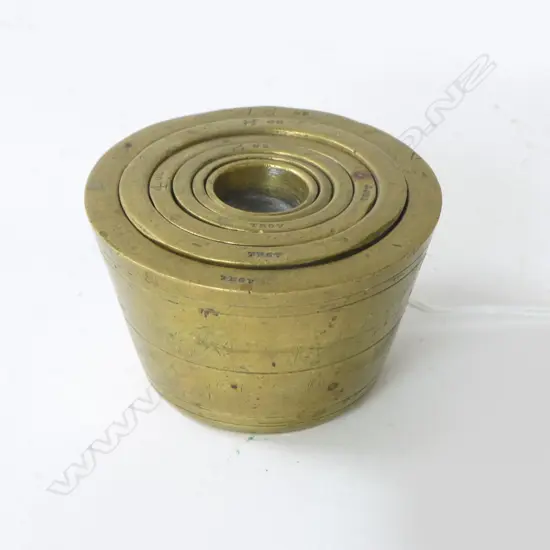 SET OF ANTIQUE 'TROY' BRASS BUCKET WEIGHTS H.40mm