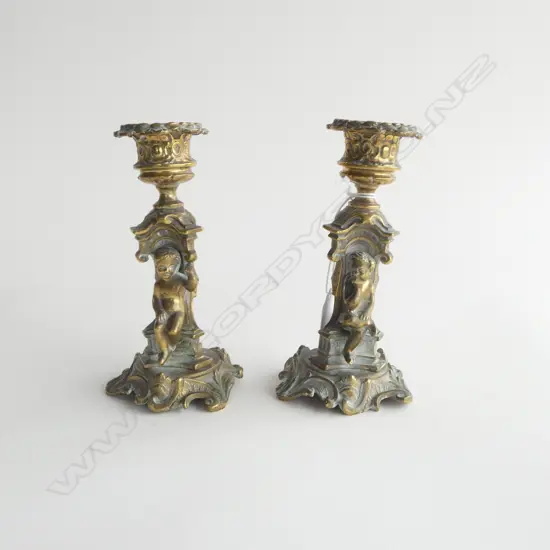 OLD PAIR BRASS PUTTEE CANDLESTICKS WITH DETACHABLE NOZZLES, H. 150mm