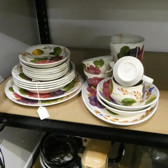 ASST BELLE FIORE & FLORETTE CHINA (some chips, jug cracked)