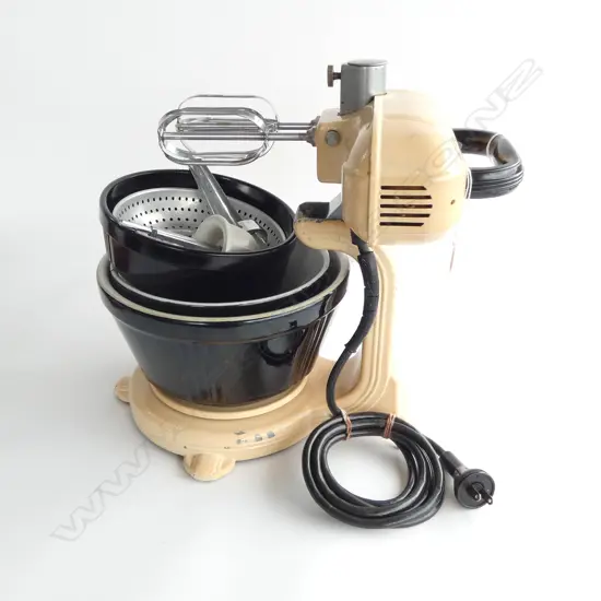 (3614) 1939 WESTINGHOUSE MIXER, 2 BLACK GLAZED CERAMIC MIXING BOWLS, VARIOUS ATTACHEMENTS