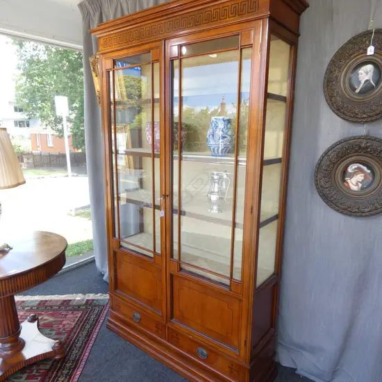 QUALITY DISPLAY CABINET 1270x395x1240mm