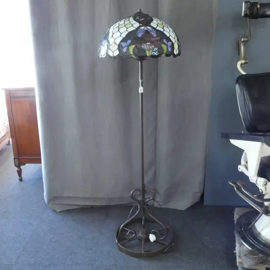 TIFFANY STYLE STANDARD LAMP H 1500 MM