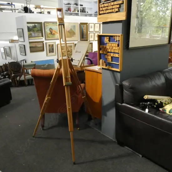 LG VINTAGE ARTISTS EASEL