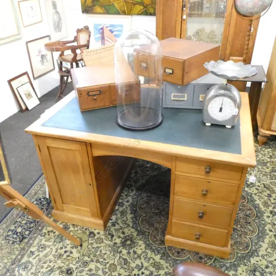 LEATHER TOPPED DESK 1220x830x760mm