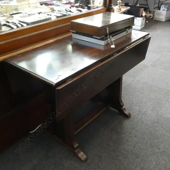 DROP LEAF TABLE 910x1070x765mm