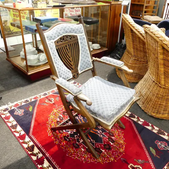 VICTORIAN STYLE FOLDING CHAIR