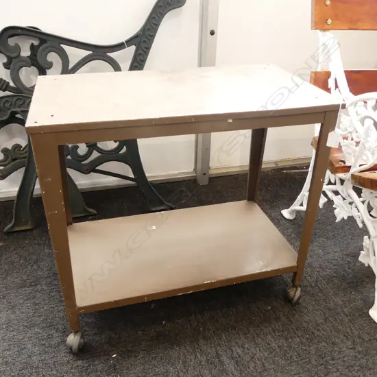 METAL SIDE TABLE ON WHEELS 620x345x565mm