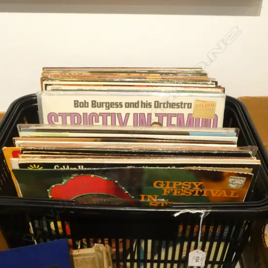 BOX VINTAGE LPS INCLDS; TANGO, BOSA NOVA, STH AMERICAN, WORLD MUSIC, SWING & DANCE MUSIC