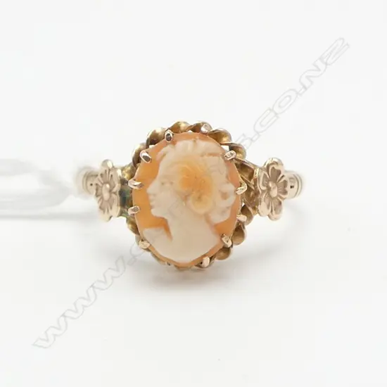 VINTAGE 9ct GOLD CAMEO RING 1.93gms SIZE O