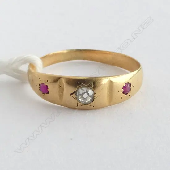 ANTIQUE 15ct GOLD RUBY & DIAMOND GYPSY STYLE RING 1.6gms SIZE J