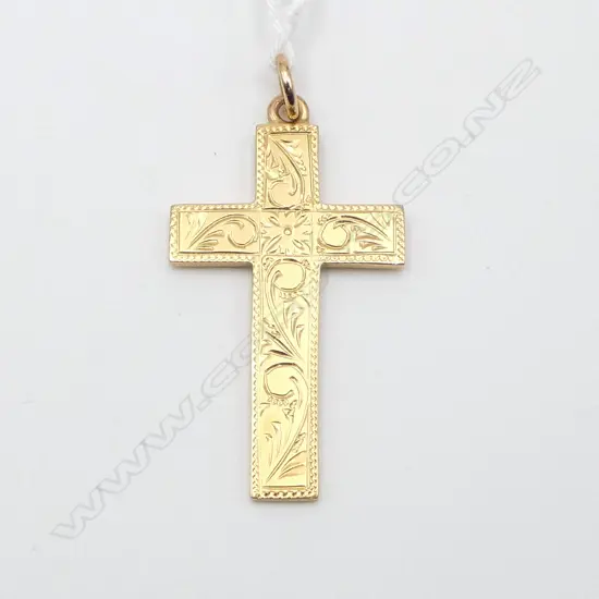 SOLID 18ct YELLOW GOLD ENGRAVED CROSS PENDANT 9.14gms