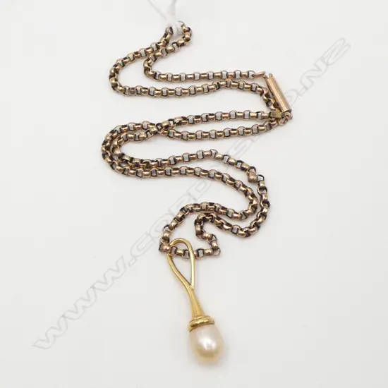 18ct YELLOW GOLD & cultured PEARL PENDANT 2.8gms on 9ct rose GOLD CHAIN 5.6gms