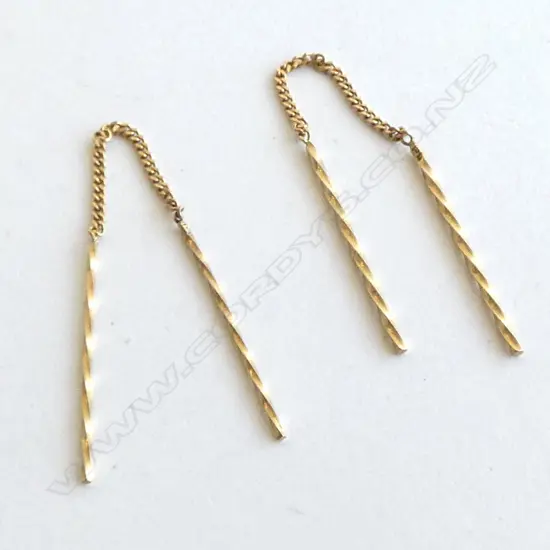 9ct yellow GOLD THREAD TWIST BAR DROP EARRINGS 1.09gms