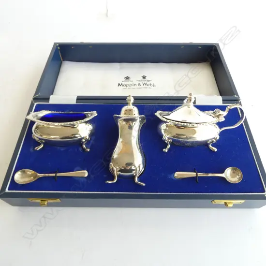 1984 MAPPIN & WEBB SILVER 3 PCE CONDIMENT SET W SPOONS 210gms w blue glass liners in orig box. As new 