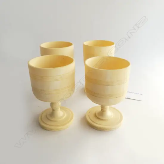 SET 4 OLD TURNED IVORY STEMMED DRINKING VESSELS H.82mm