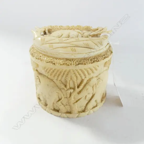 EARLY 20thC CARVED ELEPHANT LIDDED POT 110 x 100 x 105mm