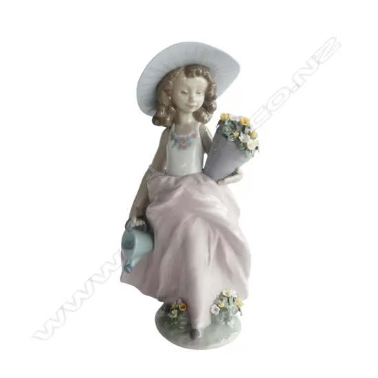 LLADRO #7676 'A WISH COME TRUE' H.240mm 1 LEAF BROKEN