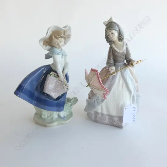 2 LLADRO FIGURINES; #5222 'PRETTY PICKINGS' H.180mm 1 PETAL CHIPPED, #5210 'JOLIE' parasol af