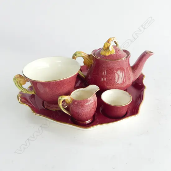 6 PCE ROYAL WINTON 'PETUNIA' BREAKFAST SET