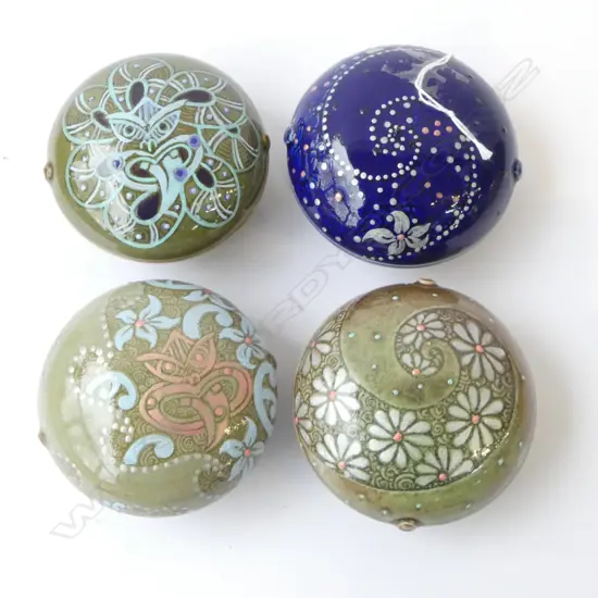 4 GLAZED PORCELAIN TRINKET BOXES by KEUM SUN LEE, green & blue